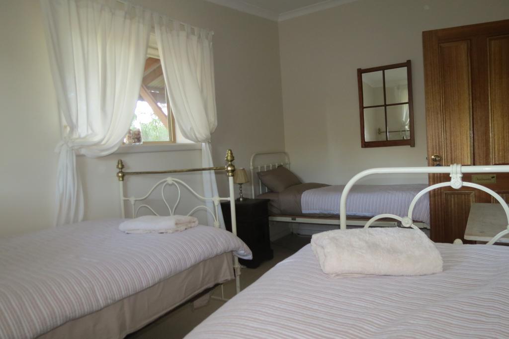 Bentwood Olive Grove Accommodation Greenough Bilik gambar